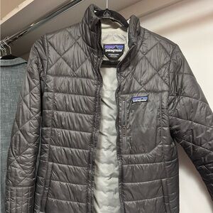 Lightweight Grey Patagonia Women’s Puffer